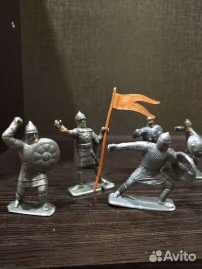 2 набора солдатиков для коллекции. СССР