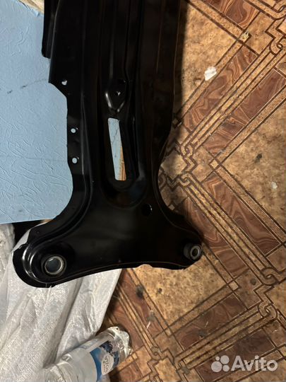 Подрамник задний Toyota Camry арт. 11814