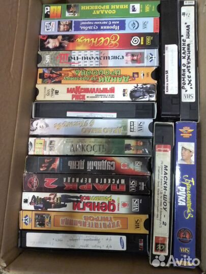 Видеокассеты разные