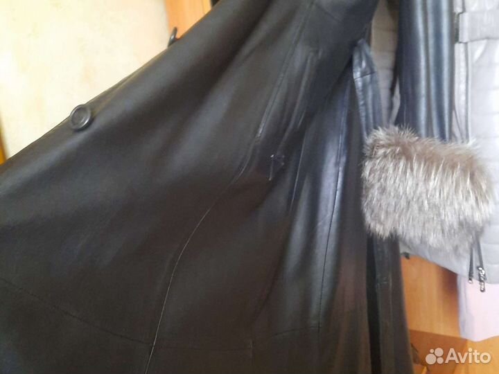 Кожаный плащ женский длинный