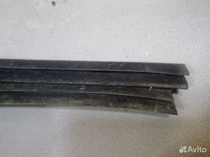 Бархотка двери задней внутренняя Kia RIO 2011-2017