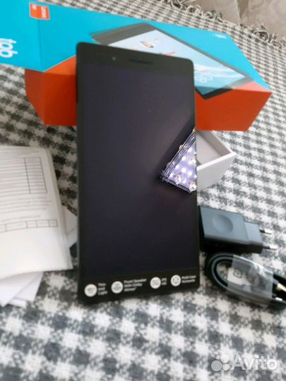 Планшет Lenovo TAB 7