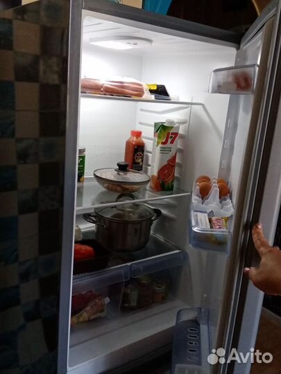 Холодильник высота 160см, серебро