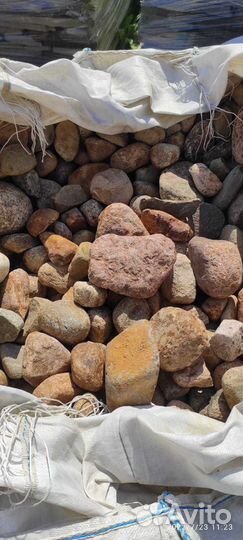 Природный камень фр.70-150мм доставка от 1000 кг