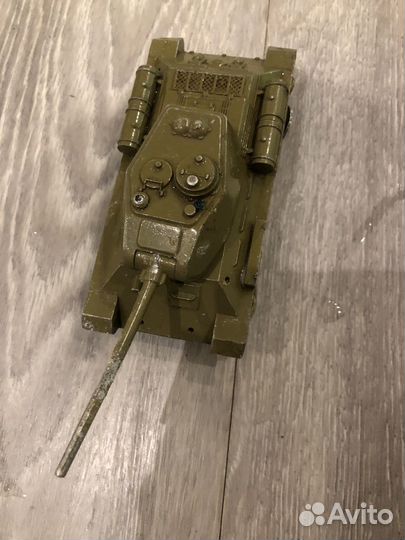 Модель Танк Т-34 металл СССР