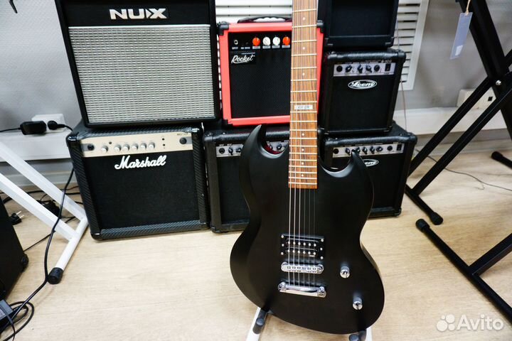 Электрогитара с комбиком (новая)