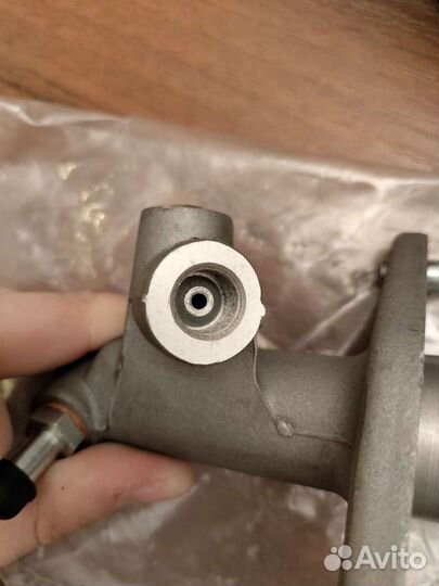 Главный цилиндр сцепления Honda Accord 6