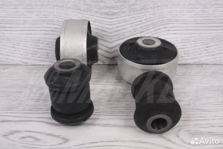 Сайлентблоки передних рычагов Skoda Octavia A4