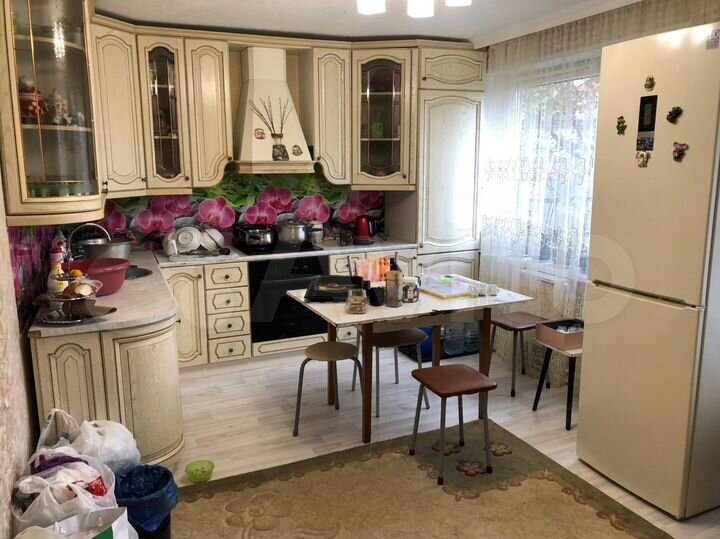 Дом 180 м² на участке 7 сот.