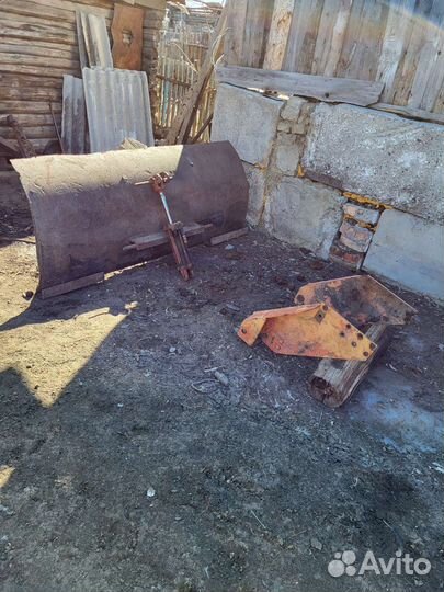 Лопата на трактор