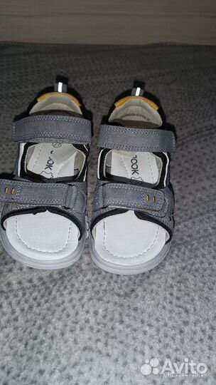 Сандалии для мальчиков 27