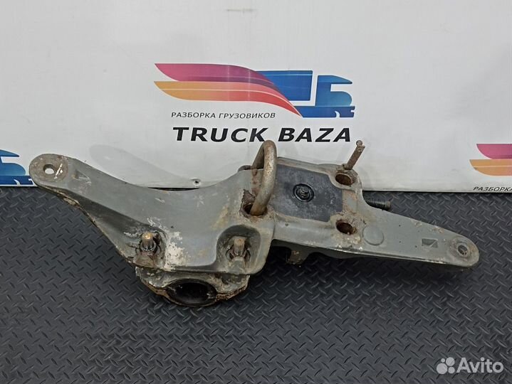 20704075 Кронштейн пневморессоры левый