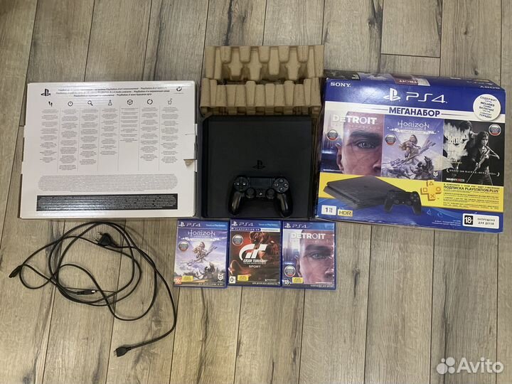 Sony PS4 Slim 1TB Полный комплект Идеал
