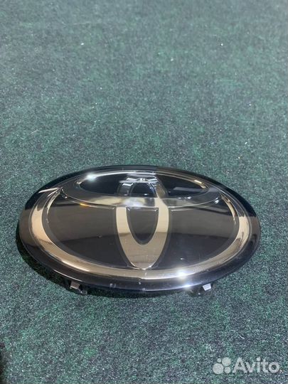 Значёк Toyota Rav4 50