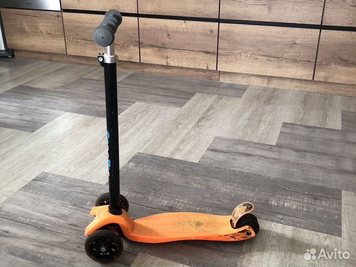 Самокат детский трехколесный светящиеся колеса