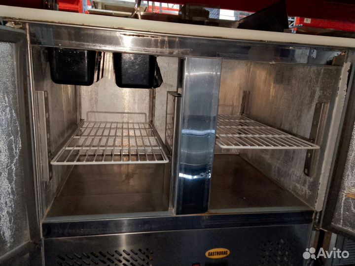 Холодильный стол