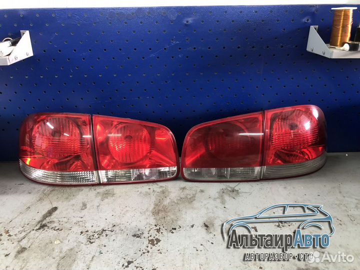 Фонарь задний правый внутренний Volkswagen Touareg