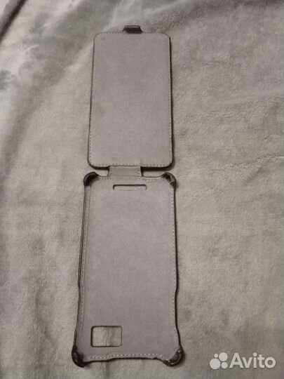 Чехол на смартфон
