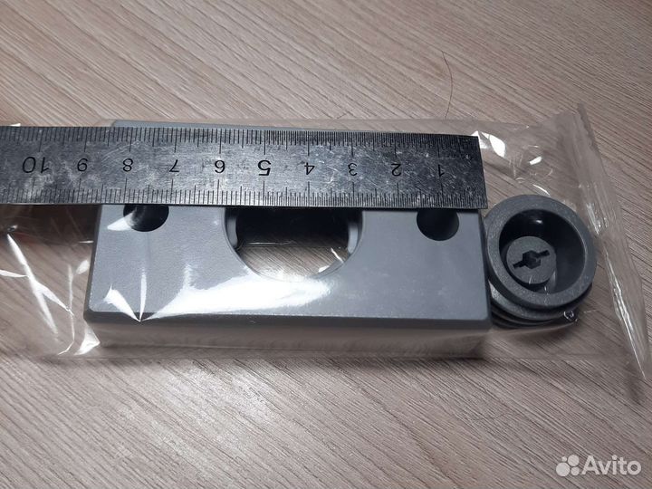 Опора/ножка пластиковая для мебели