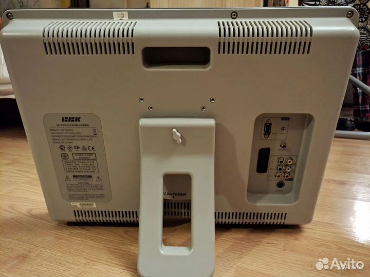 Телевизор BBK + DVD + караоке 3в1 50см