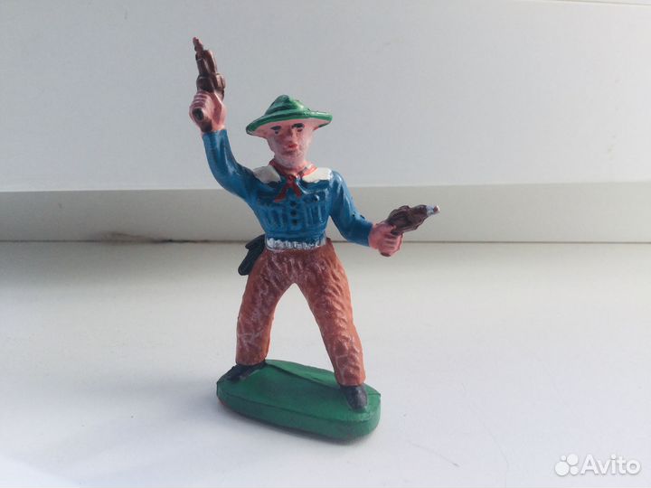 Индейцы и ковбои, 007, ГДР