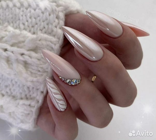 Наращивание ногтей, маникюр