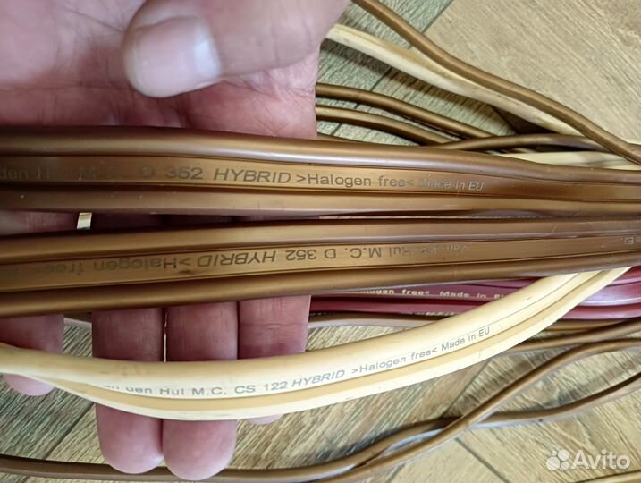 Акустические провода Van Den Hul