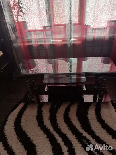 Стеклянная тумба