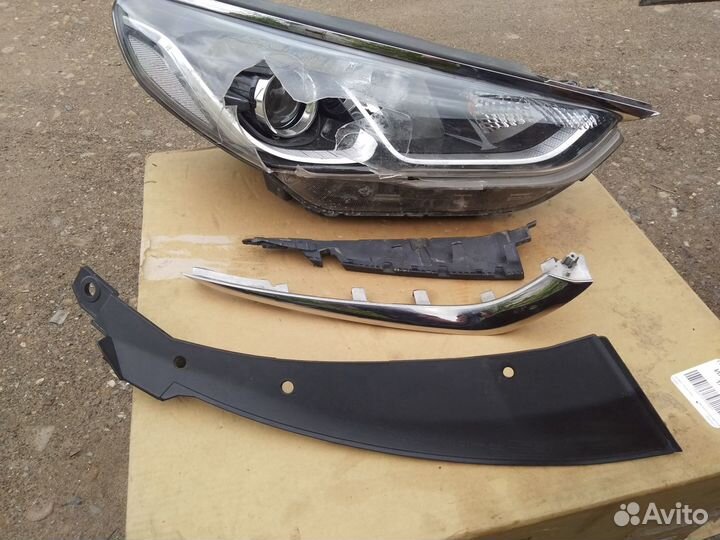 Фара правая Hyundai Sonata 7 2017-2019 галоген