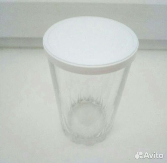 Стаканы с крышкой