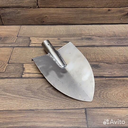 Штыковая лопата из титана