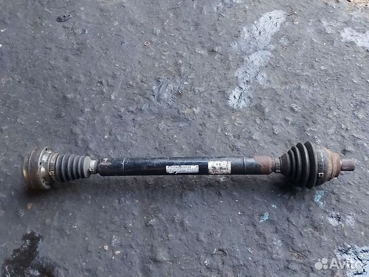 Привод Полуось правый Фольксваген Пассат B6 1.4