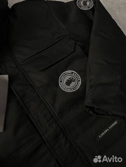 Зимняя куртка Canada Goose черная мужская