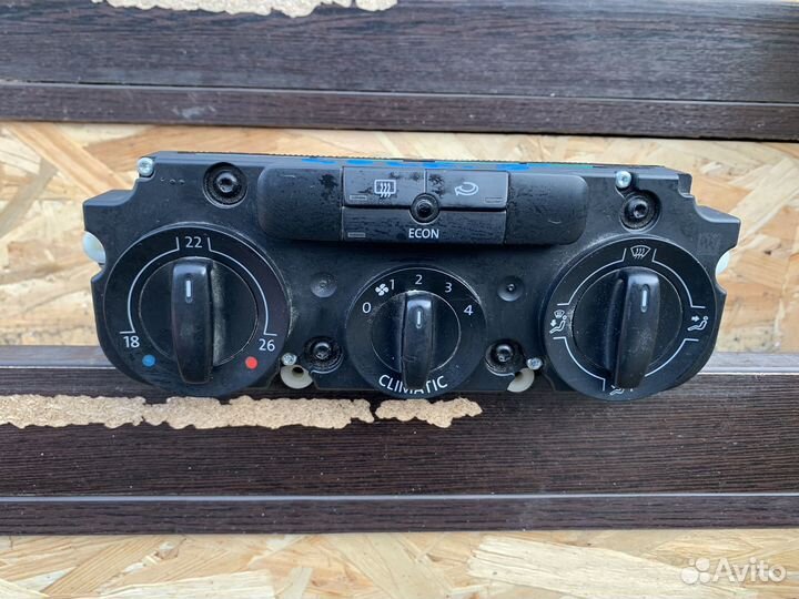 Блок управления отопителем VW Golf 5