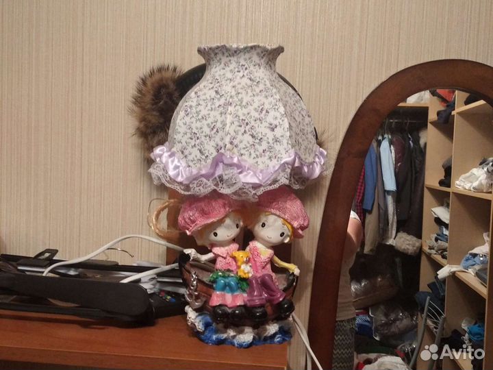 Лампа настольная