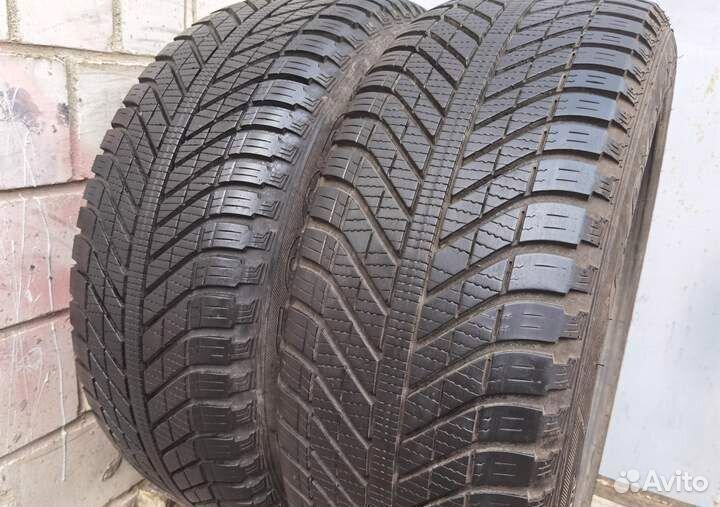 Goodyear Vector 4Seasons 235/55 R17 99V