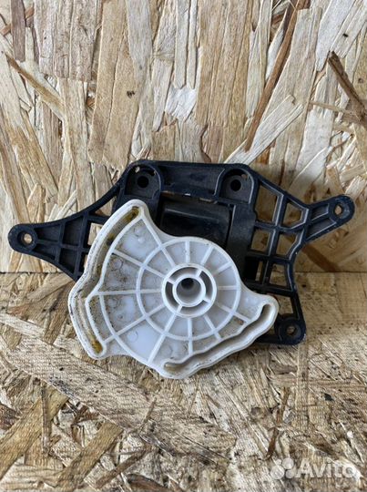 Сервопривод заслонки печки Hyundai Solaris