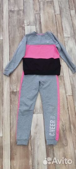 Костюм спортивный