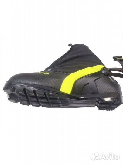 Лыжные ботинки р-44 Fischer RC1Skate новые