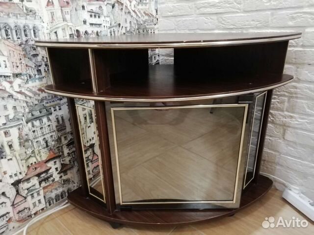 Тумба под телевизор угловая