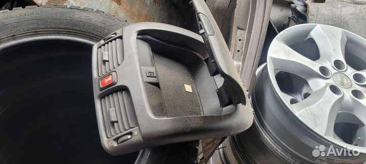 Бардачок верхний nissan almera n16