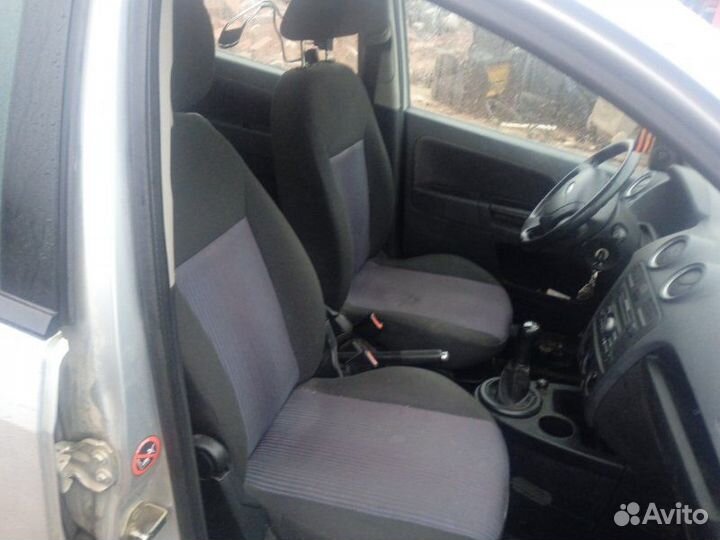 Комплект сидений Ford Fusion 1.4 2007 (б/у)