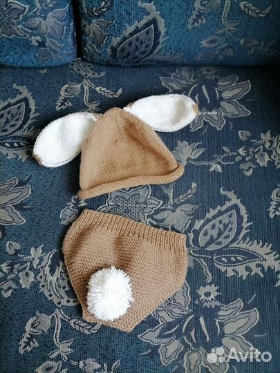 Вязанный костюм зайчика