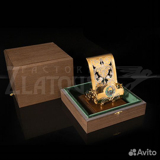 Подставка для мобильного телефона золотая