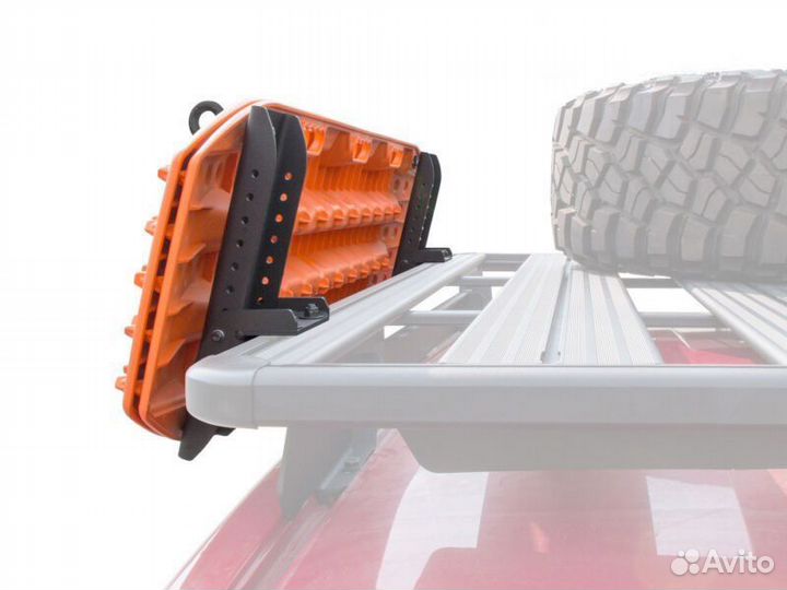 Крепление Maxtrax для перевозки сэнд-траков