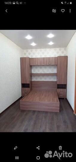 Стенка с кроватью