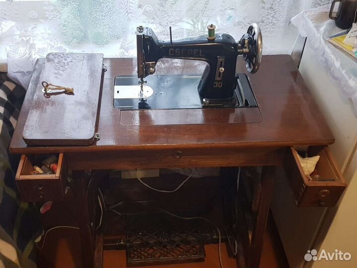 Швейная машинка Csepel 30