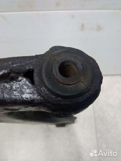 Рычаг передний левый Volkswagen Passat B3 35740715