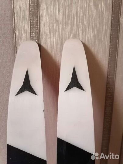 Беговые лыжи atomic redster s9 carbon