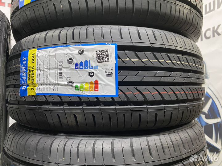 Bearway BW380 215/45 R16